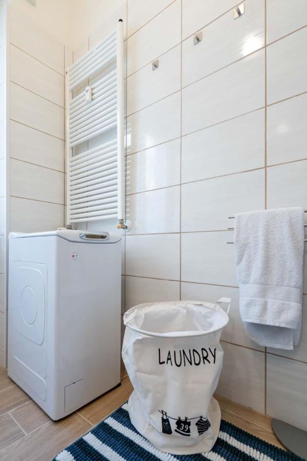 Casa Martina- Airport Free Shuttle-H24 Lägenhet Bergamo Exteriör bild