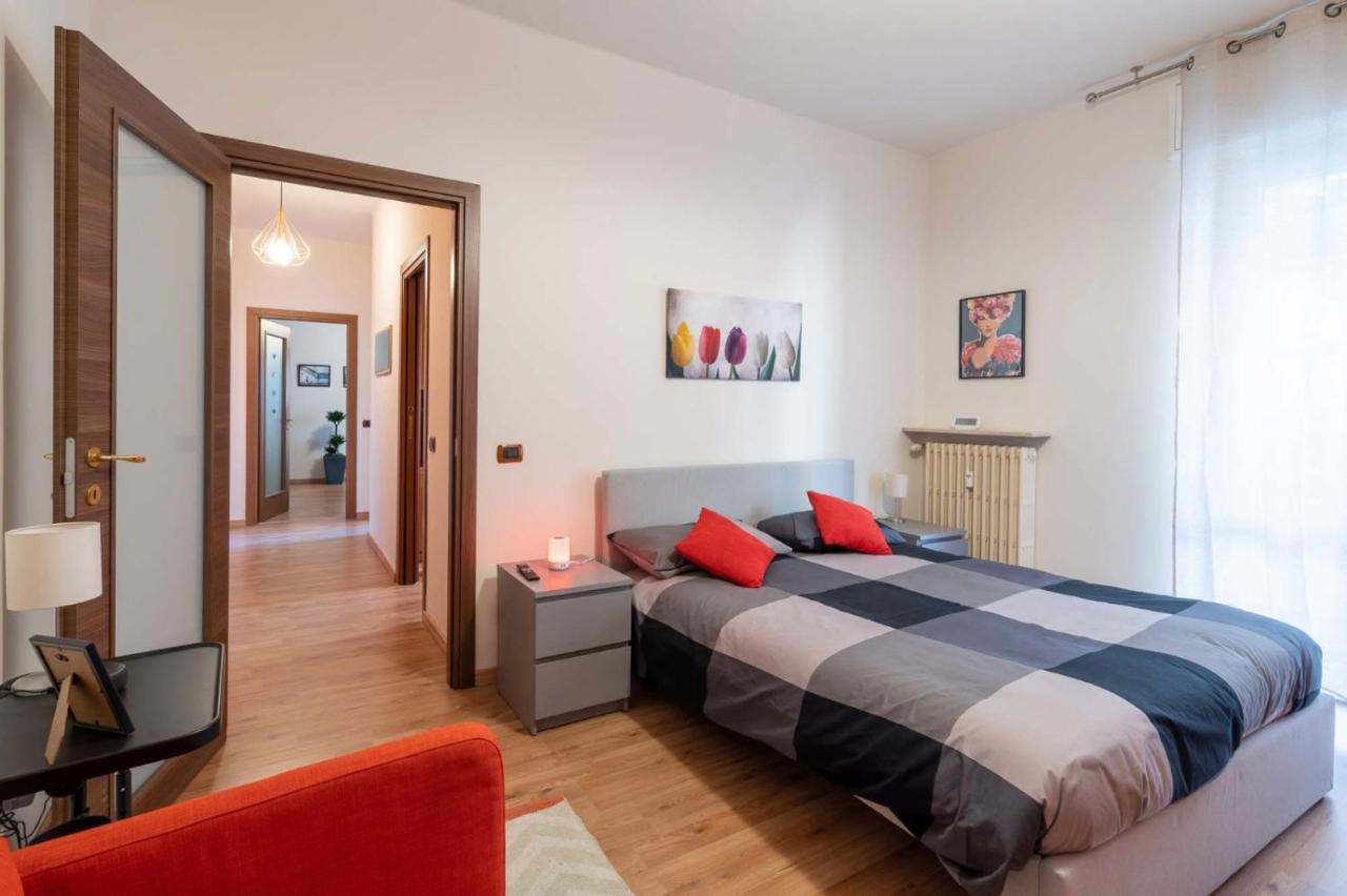 Casa Martina- Airport Free Shuttle-H24 Lägenhet Bergamo Exteriör bild