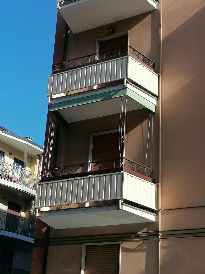 Casa Martina- Airport Free Shuttle-H24 Lägenhet Bergamo Exteriör bild